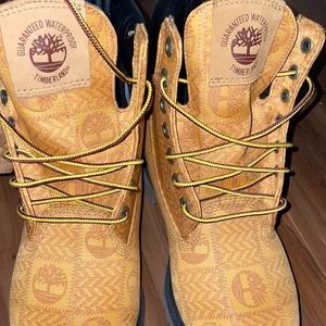 Timberland all over print